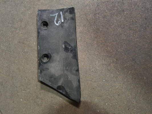 CHARRUE - Soc de rasette - Soc de rasette adaptable Naud 031240 épaisseur 12 droite