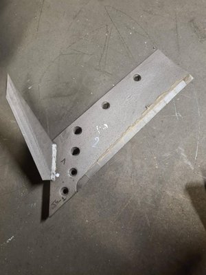 CHARRUE - Soc de charrue - Soc de charrue adaptable Kuhn/huard avec coutre soudé carbure gauche